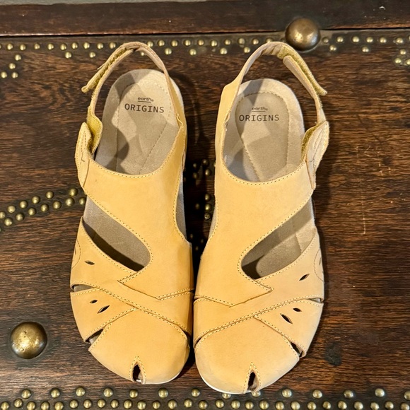 Earth Origins Yellow Sandals Wide Size 10 - Picture 5 of 10